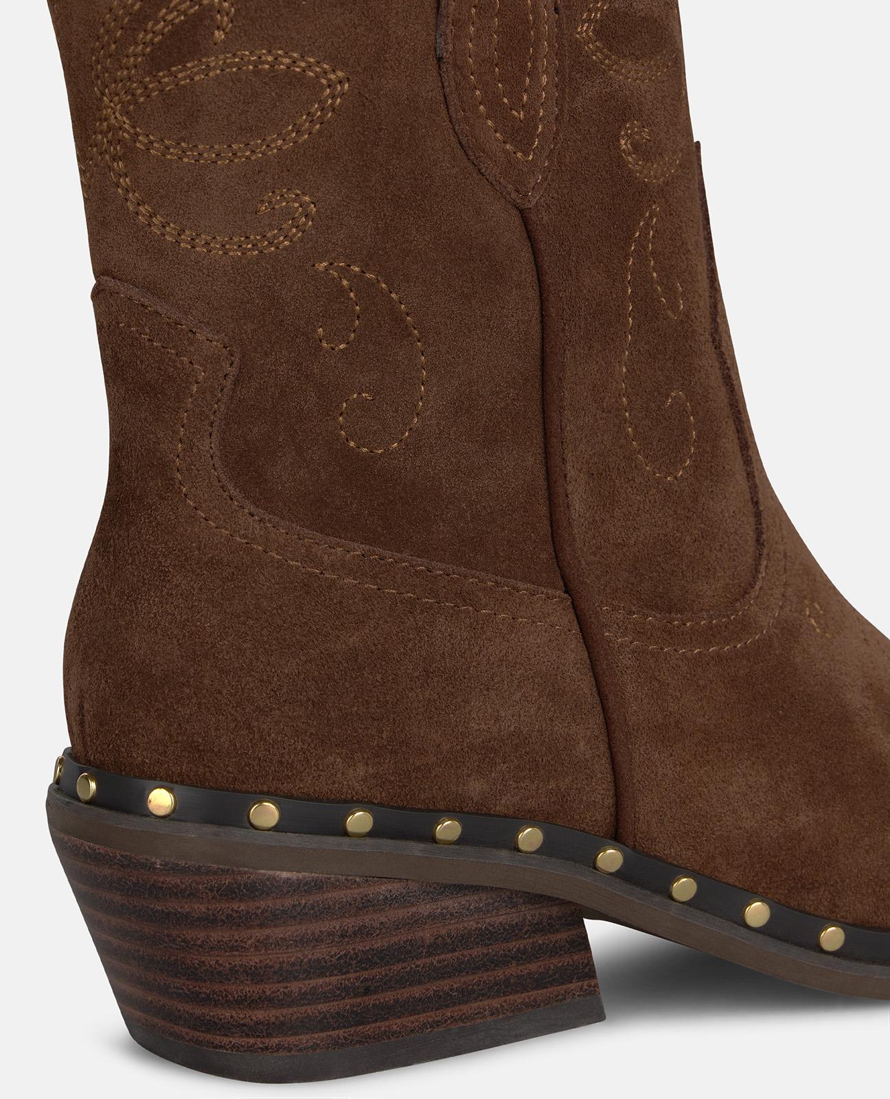 alma-en-pena-suede-cowboy-boots-camel-4-5-cm-nieten image 4