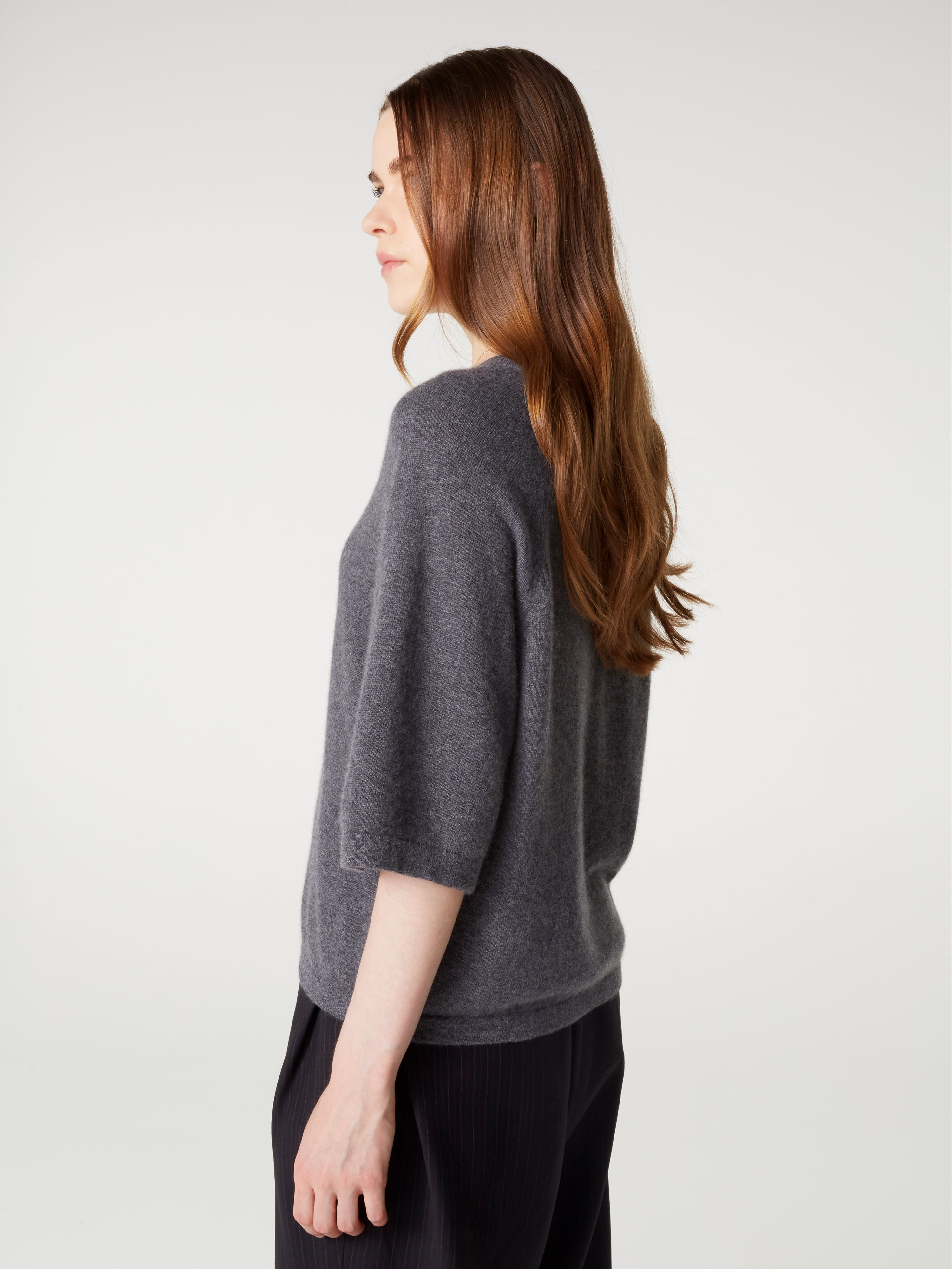 absolut-leana-kaschmir-pullover-damen-rundhals-oversize-dunkelgrau image 4