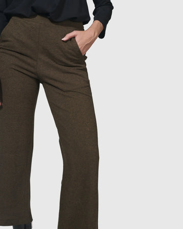 alembika-essential-cropped-hose-braun image 3