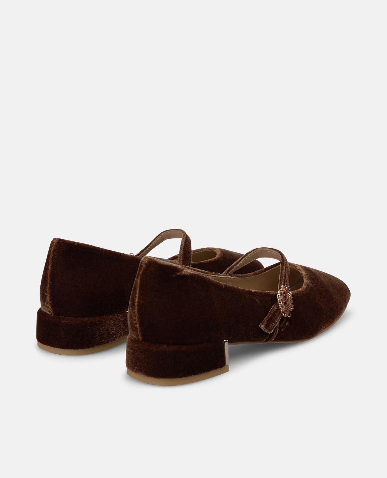 alma-en-pena-velvet-flats-braun-samt-ballerinas-mit-bl-ten-schnalle-3-cm-absatz- image 3