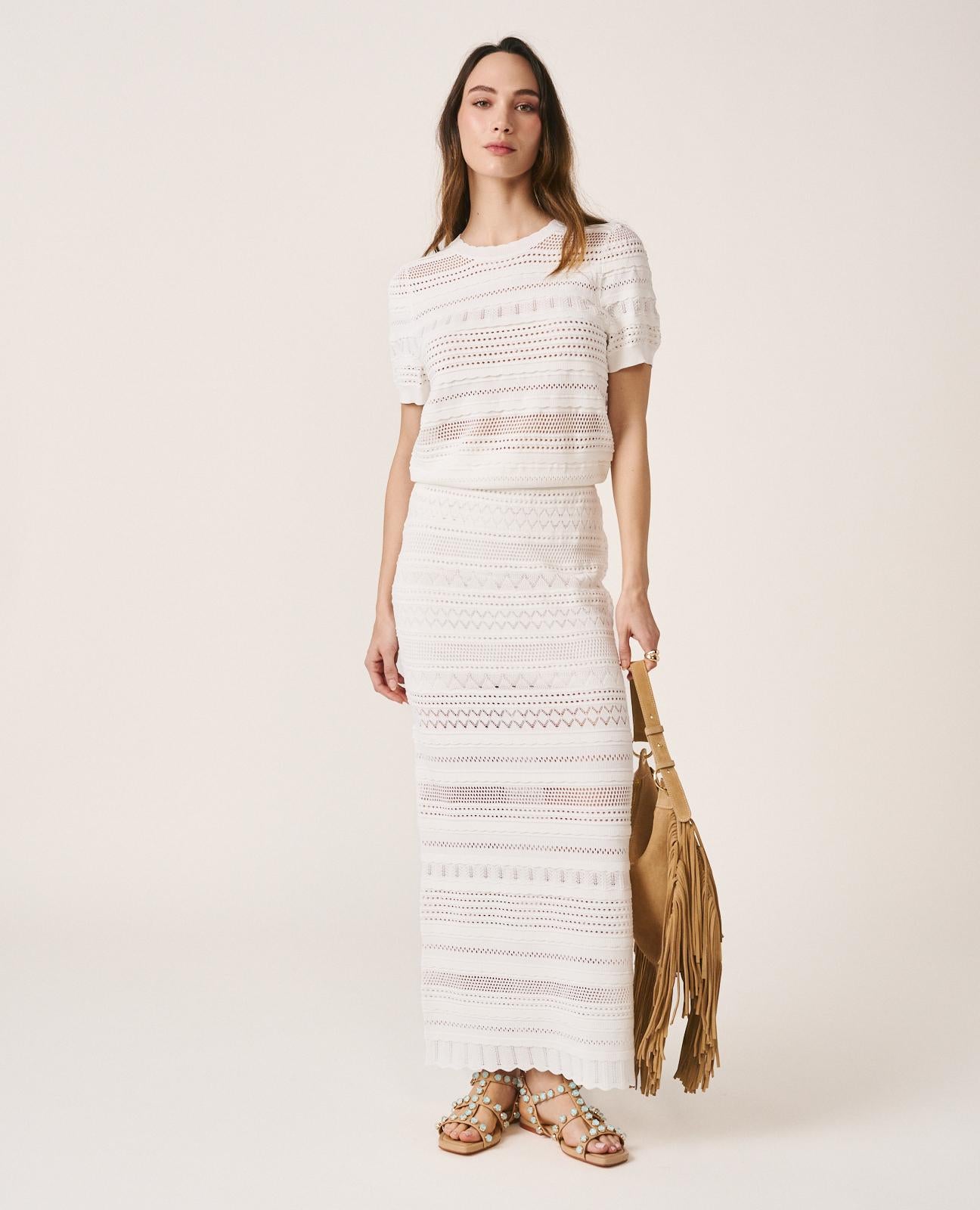 alma-en-pena-strickrock-lang-wei-gerade-form-mit-cut-outs image 2