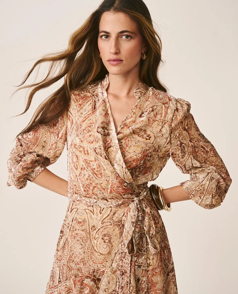 alma-en-pena-paisley-seiden-midikleid-braun image 1