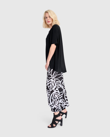 alembika-essential-trapeze-pullover-tee-black-damen-a-linie-shirt image 5