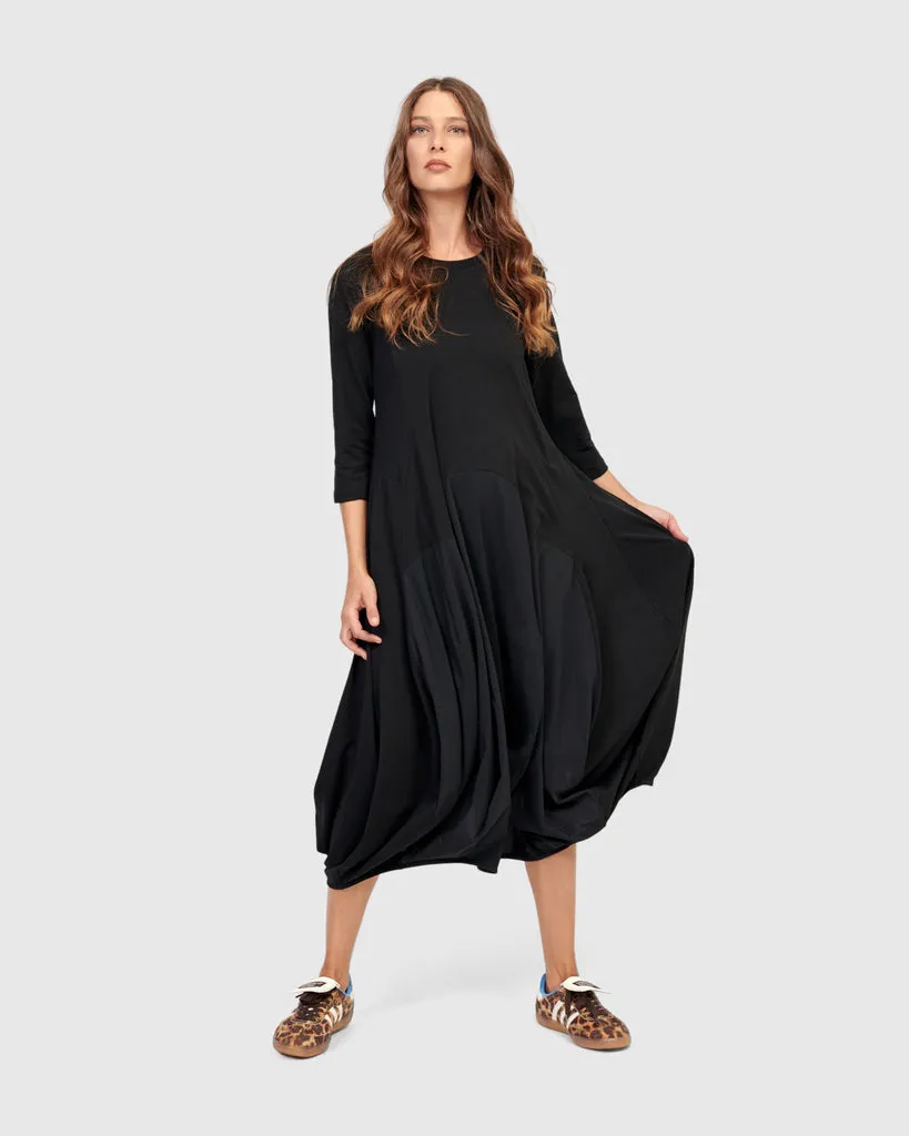 alembika-tekbika-phoebe-crew-cocoon-dress-black-midikleid image 1