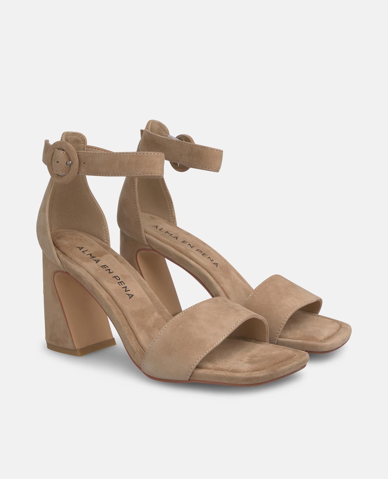 alma-en-pena-riemen-sandalette-camel-mit-schmucksteinen-8-3-cm image 2