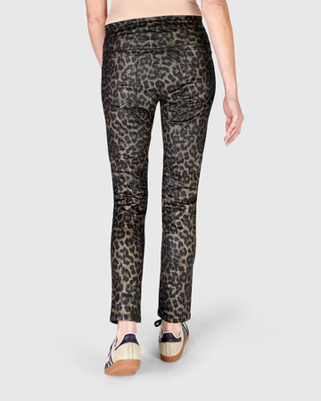 alembika-animal-iconic-stretch-jeans-damen-braun-leopard image 6