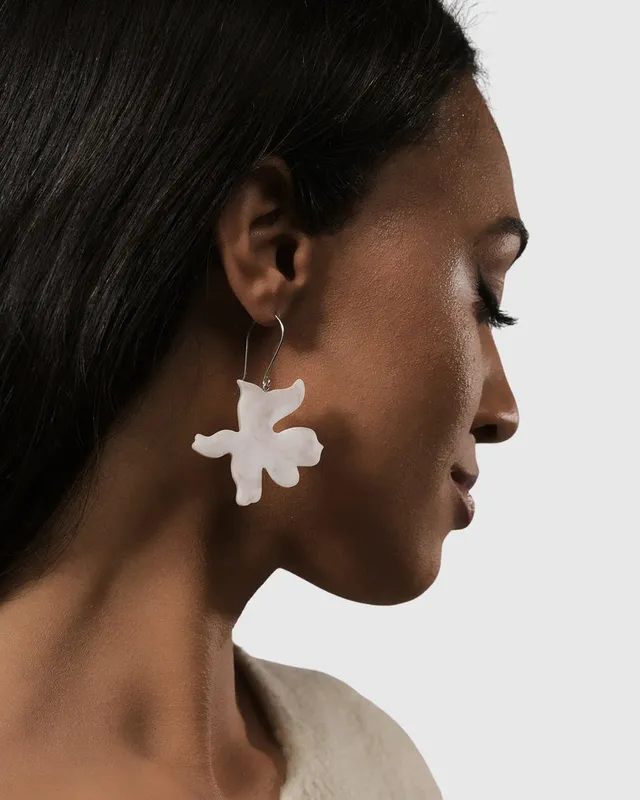 alembika-lotus-dangle-earrings-ohrh-nger-oat image 1