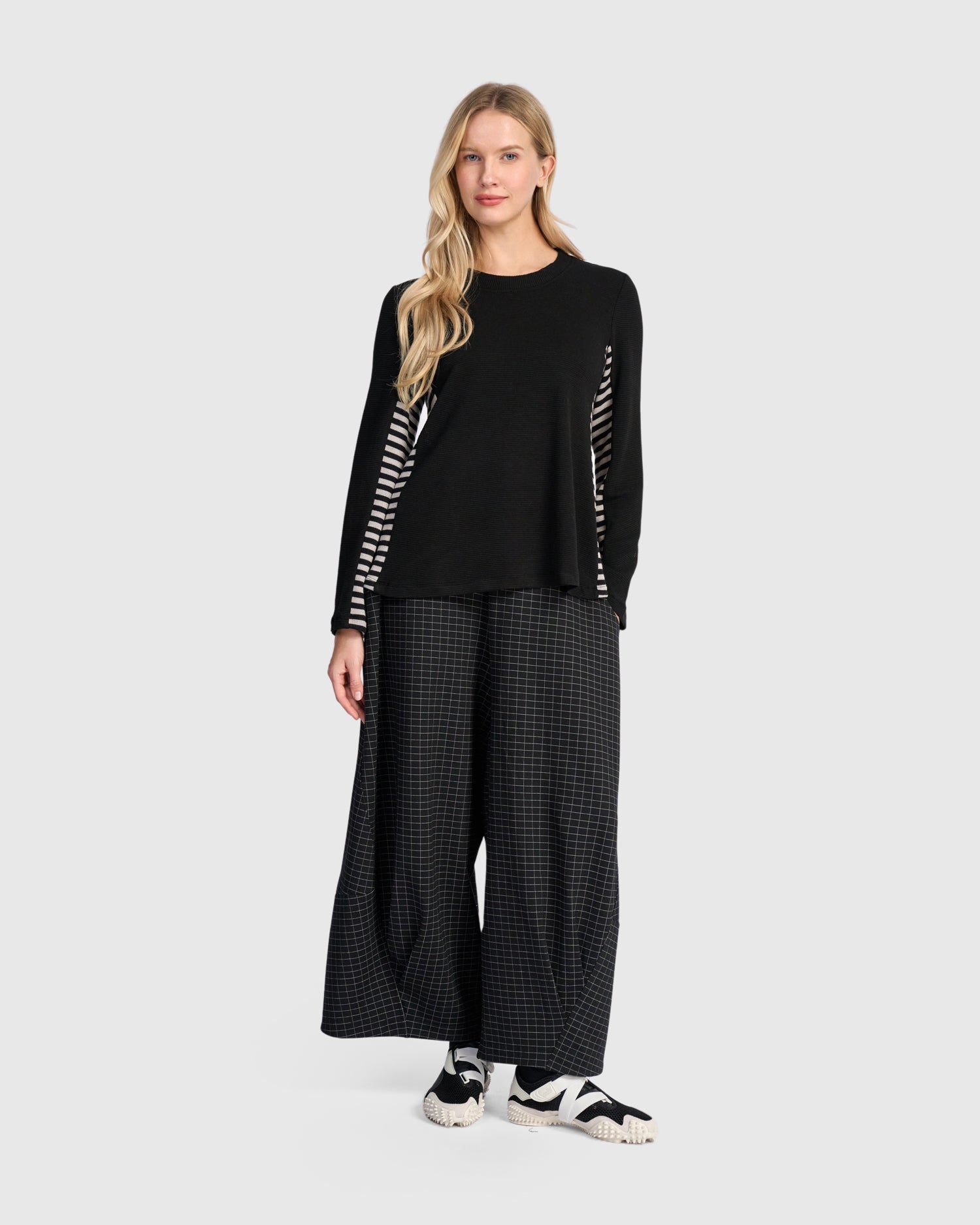 alembika-urban-peek-top-langarmshirt-black-mix image 3