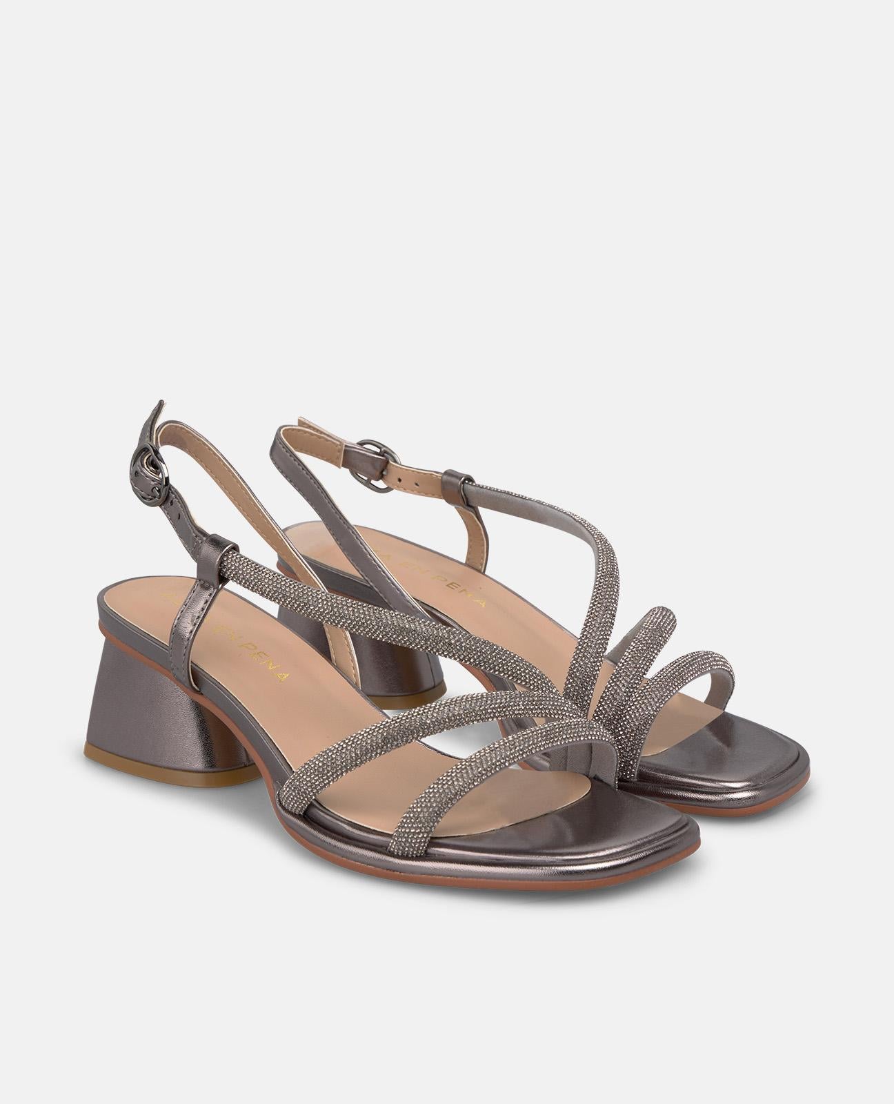 alma-en-pena-mid-heel-sandale-mit-tubular-riemen-silber-4-5-cm image 2