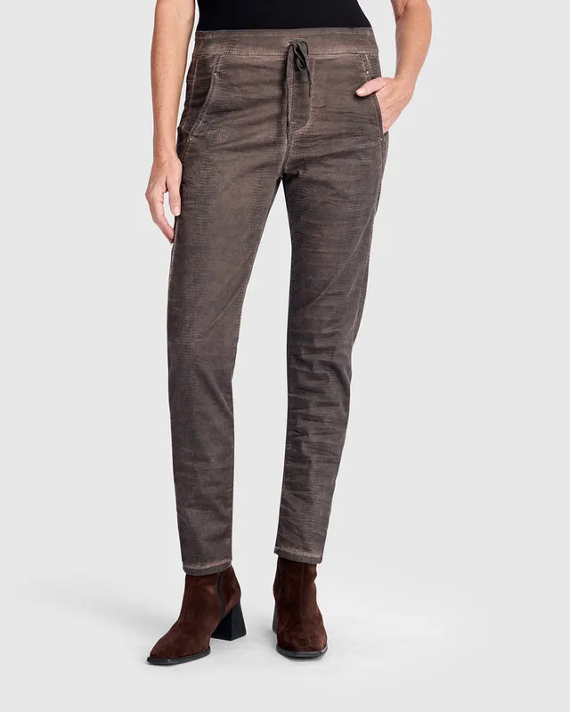 alembika-washed-iconic-stretch-jeans-brown-jeans image 1