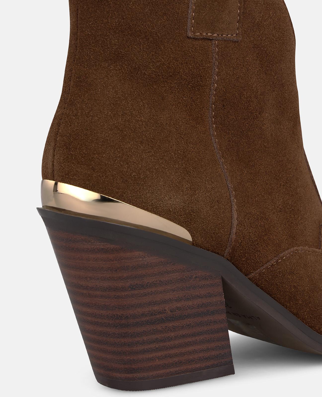 alma-en-pena-suede-ankle-boots-with-zipper-stiefelette-camel-8-cm-blockabsatz image 4