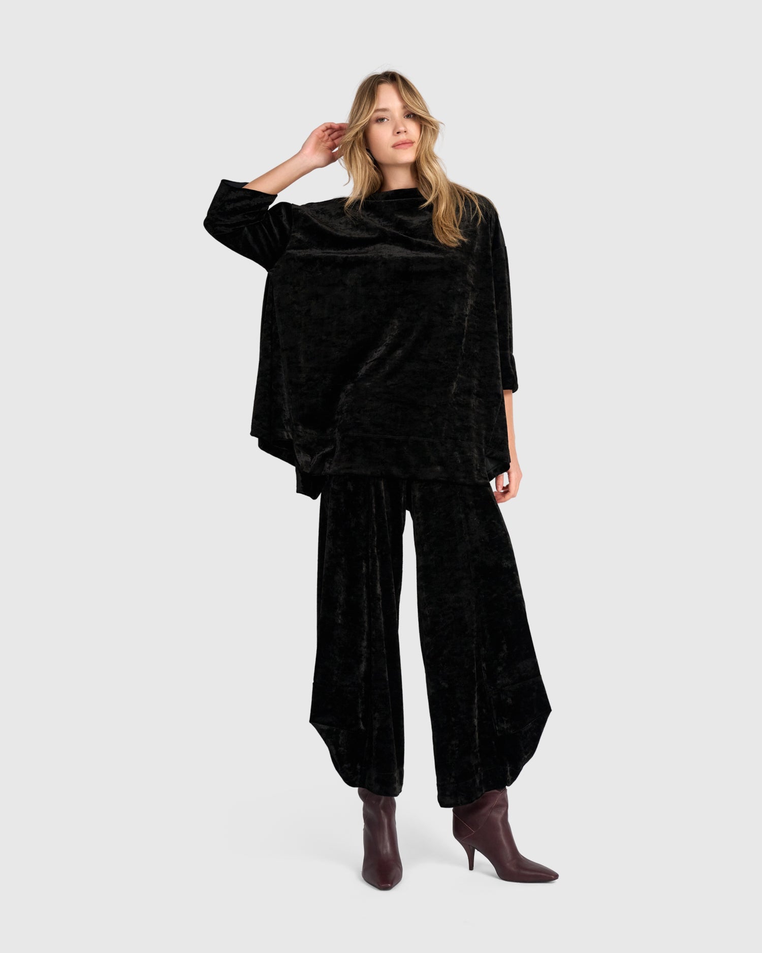 alembika-crushed-velvet-trapeze-top-schwarz-tunika image 7
