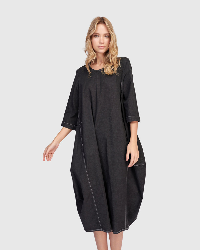 alembika-liberty-oversized-cocoon-dress-black-denim-jeanskleid image 1