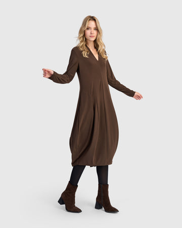 alembika-essential-slinky-cocoon-dress-sepia-midi-kleid image 2