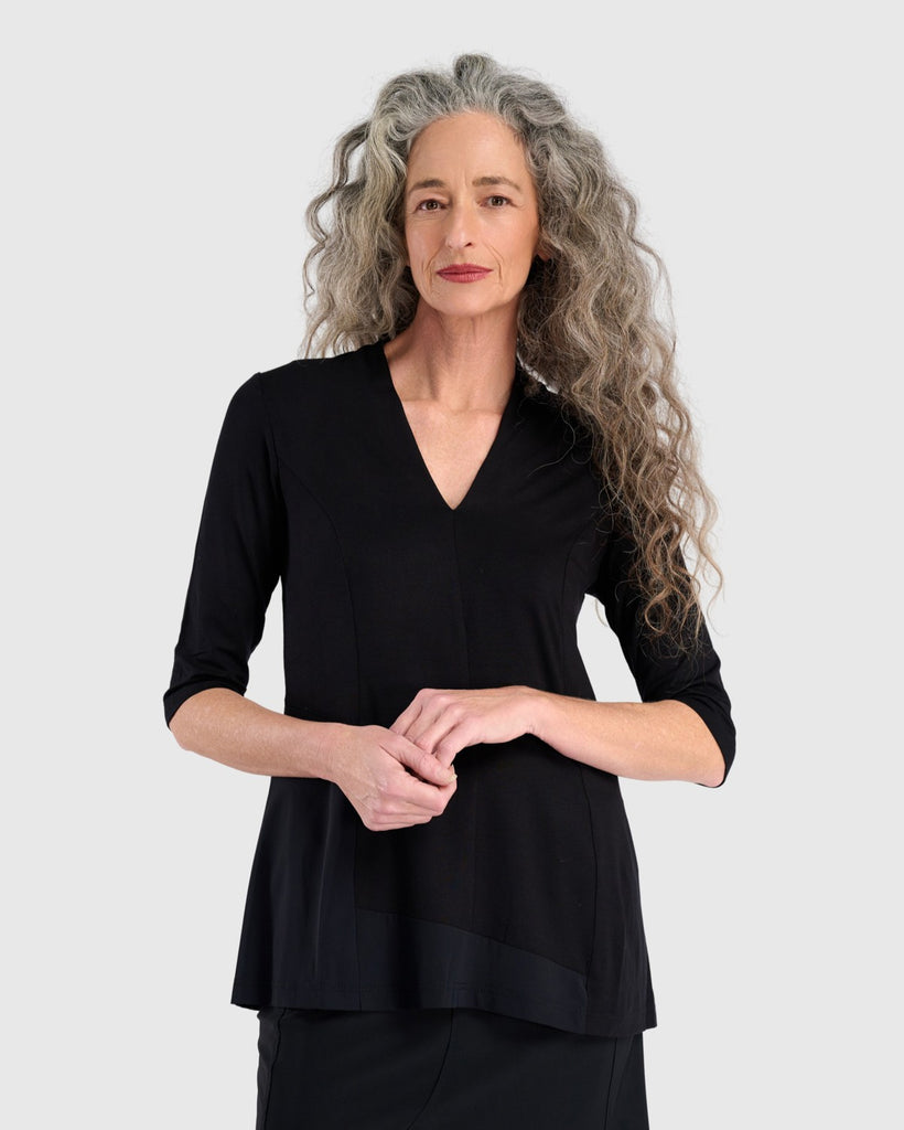 alembika-tekbika-v-neck-tunik-top-black-a-linien-tunika image 1
