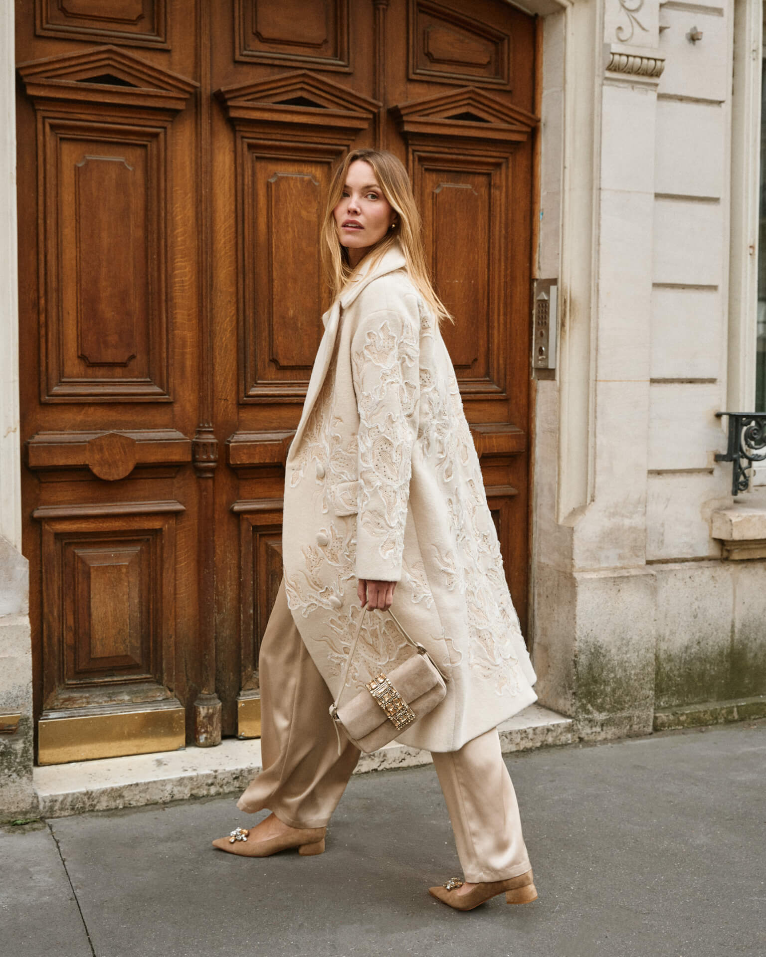 alma-en-pena-ballerinas-mit-juwel-brosche-camel-3-cm image 4