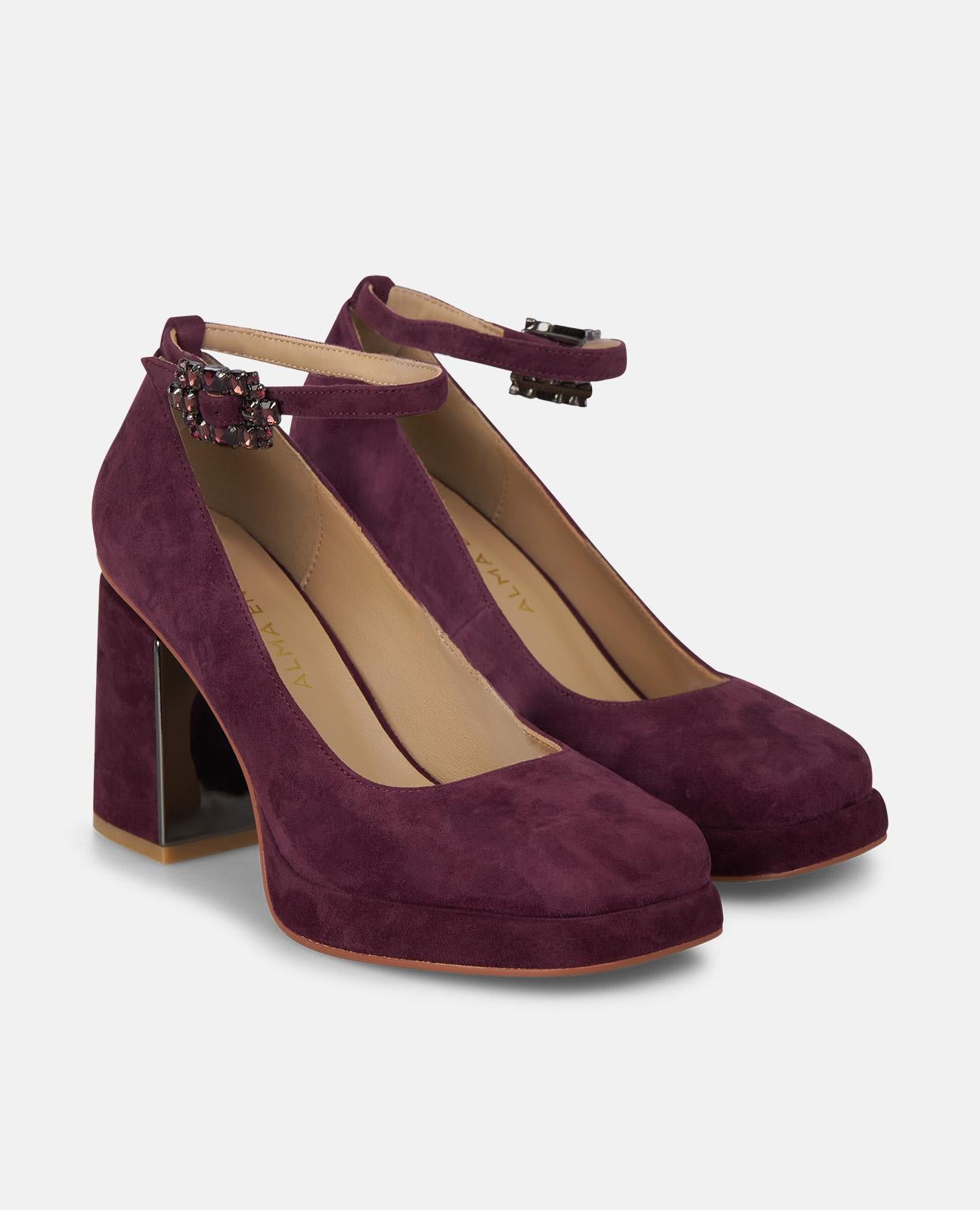 alma-en-pena-pumps-mit-breitem-absatz-und-schmuckschnalle-bordeaux-9-cm image 2