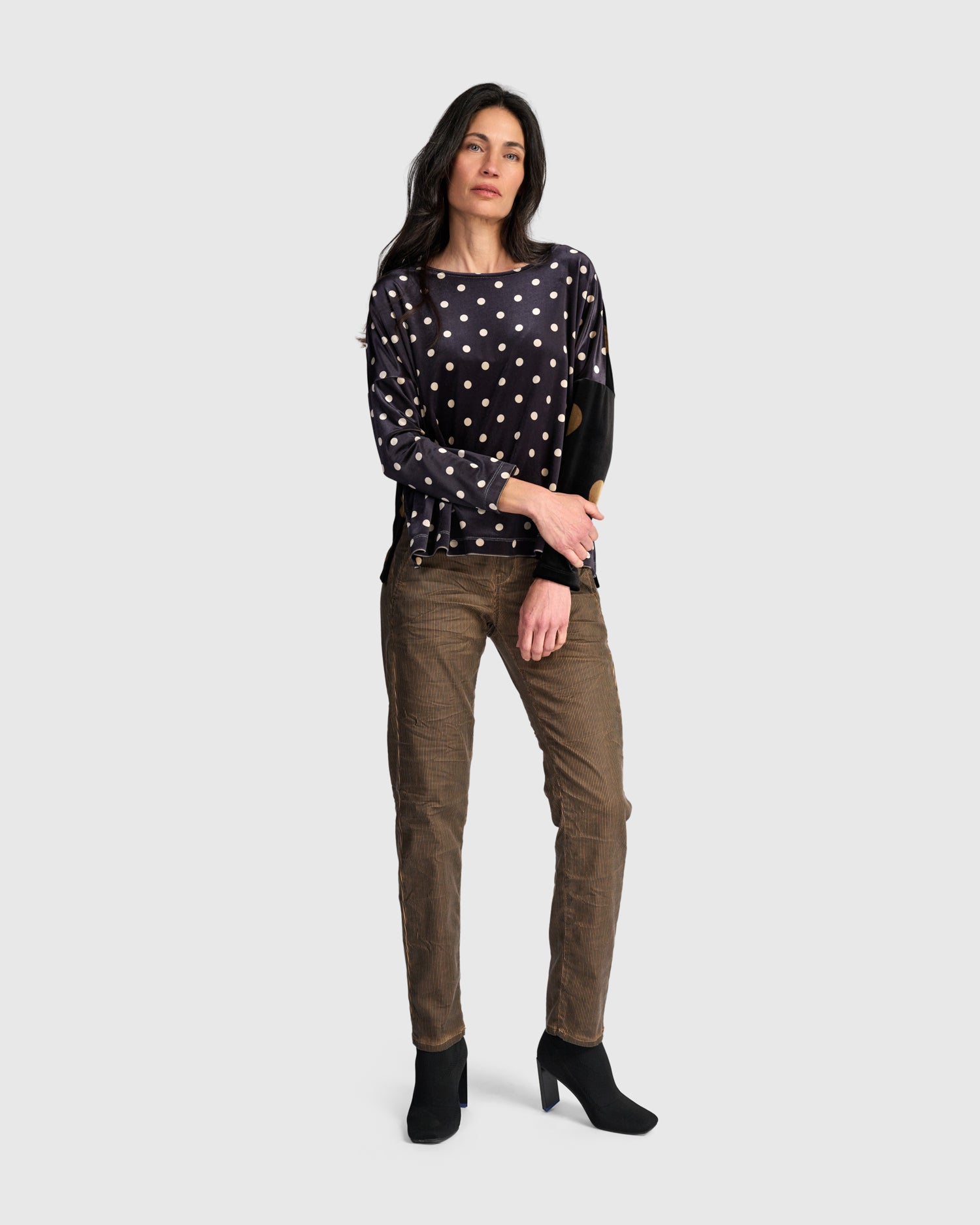 alembika-velvet-boxy-top-samt-top-iron-dot image 7