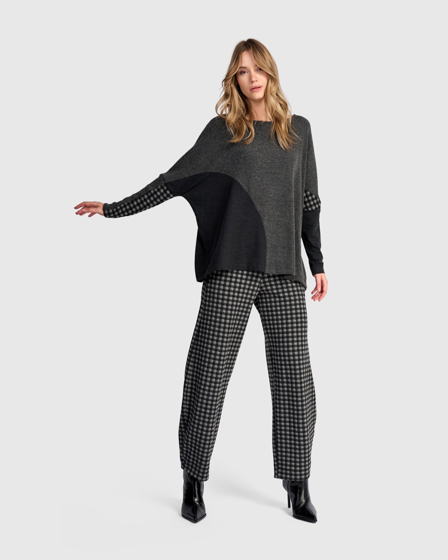 alembika-quasar-curve-top-carbon-oversize-fleece-top-mit-samt image 2