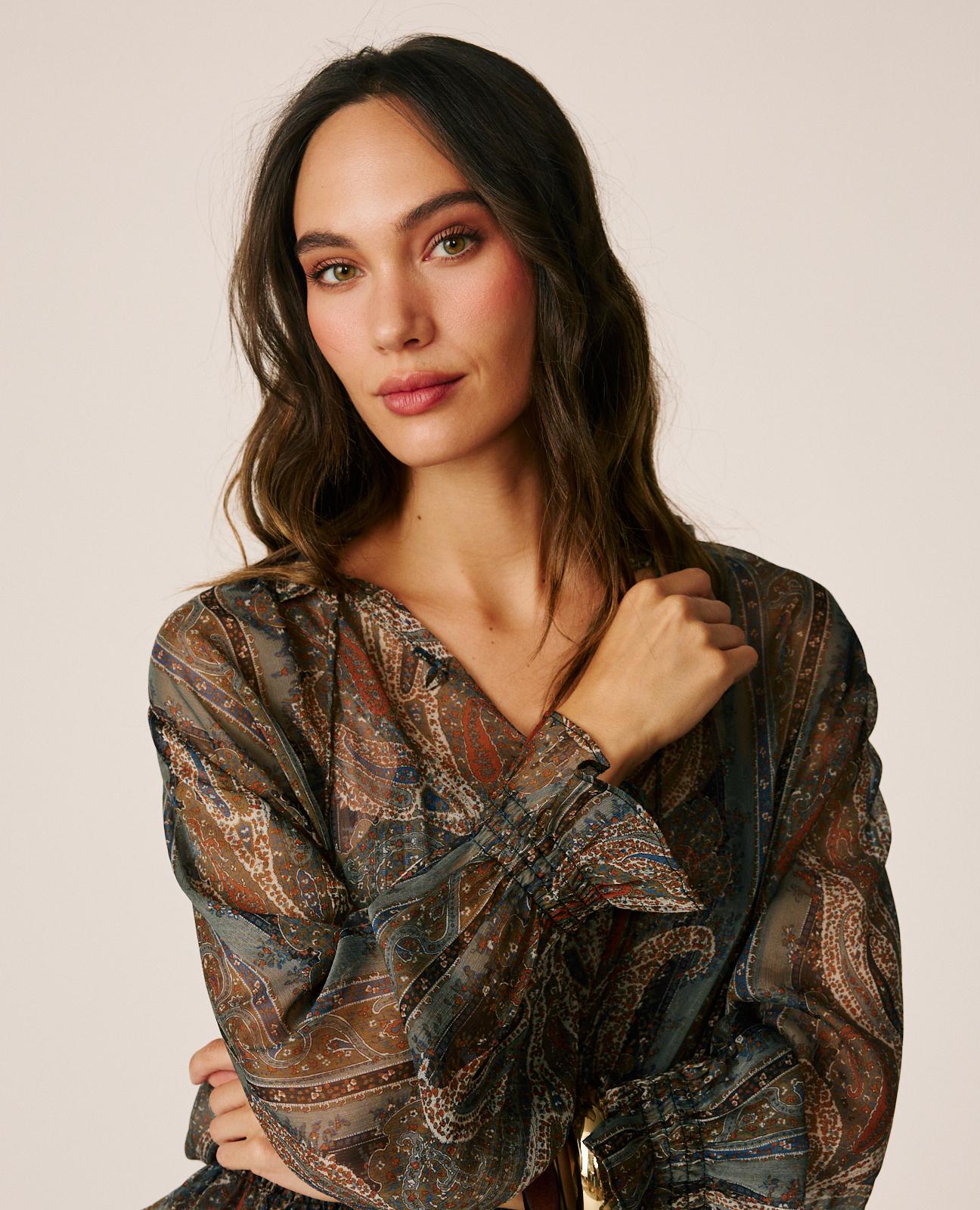 alma-en-pena-chiffon-blouse-with-ruffles-chiffonbluse-grau-mit-schleife image 5