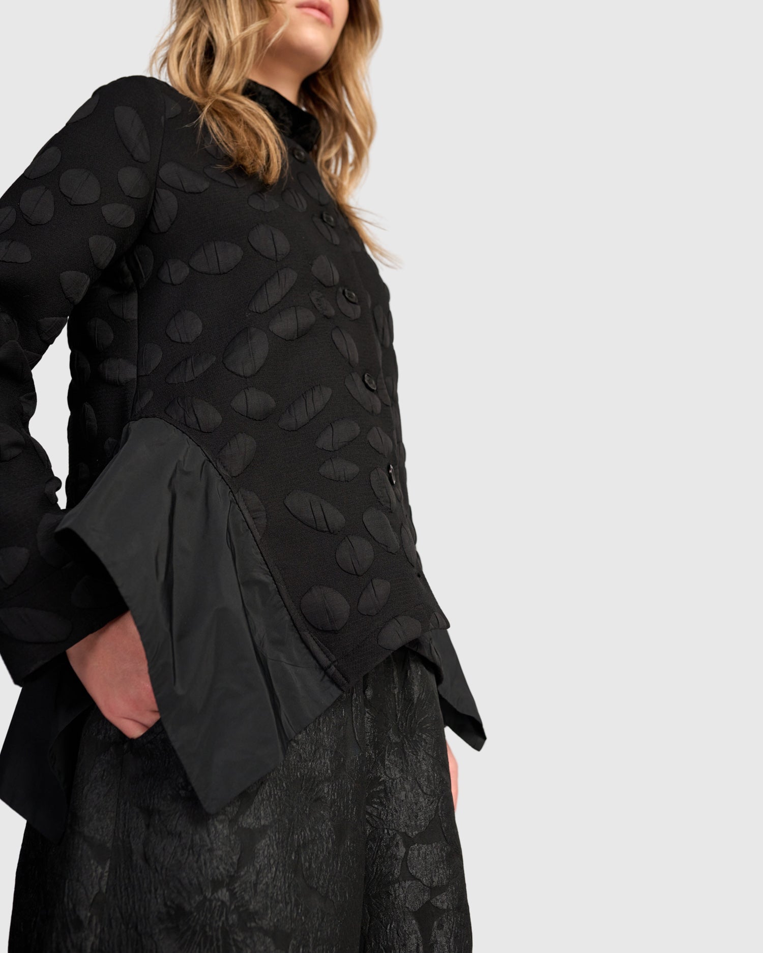alembika-valmont-peplum-jacke-aj729c-black-spots image 3