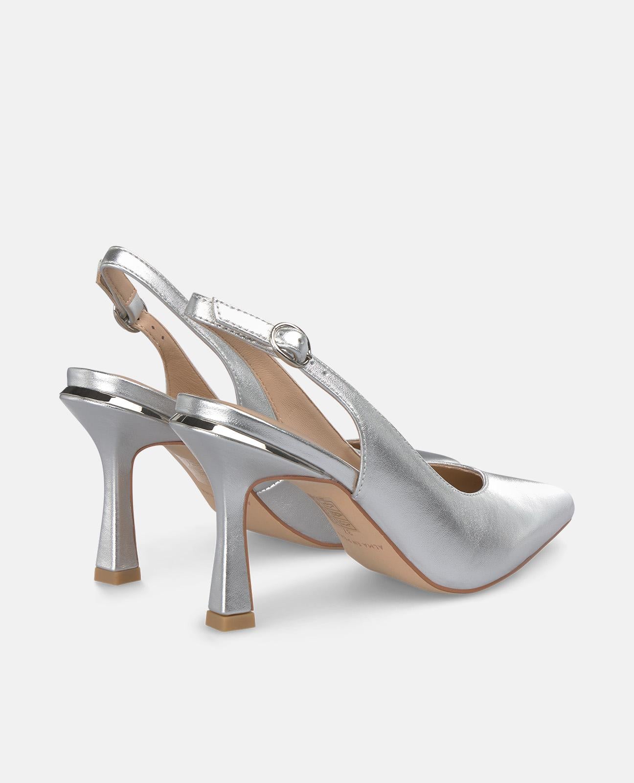 alma-en-pena-pumps-spitzer-zeh-silber-9-cm-mit-schnalle image 3