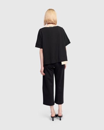 alembika-madeline-tee-schwarz-boxy image 6