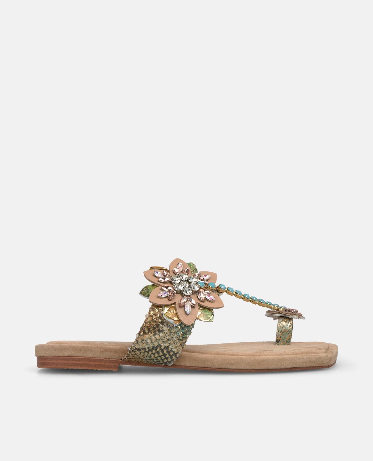 alma-en-pena-flache-t-riemen-sandalen-mit-perlenblume-arena image 2