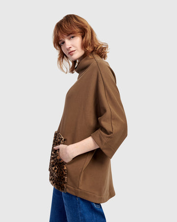 alembika-urban-muff-pullover-camel image 4