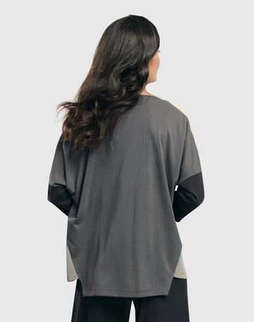 alembika-essential-colorblock-cupro-top-charcoal image 5