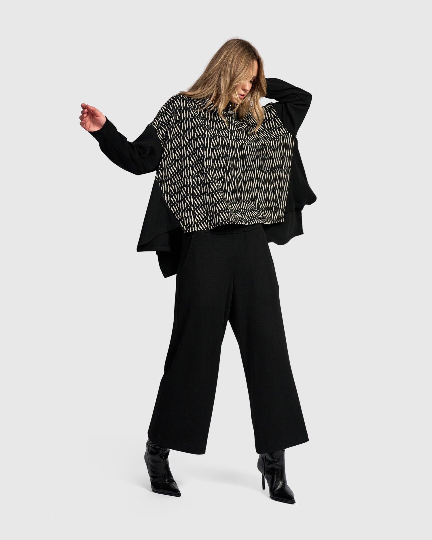 alembika-smoothing-straight-pant-schwarz-gerade-hose-full-length image 2