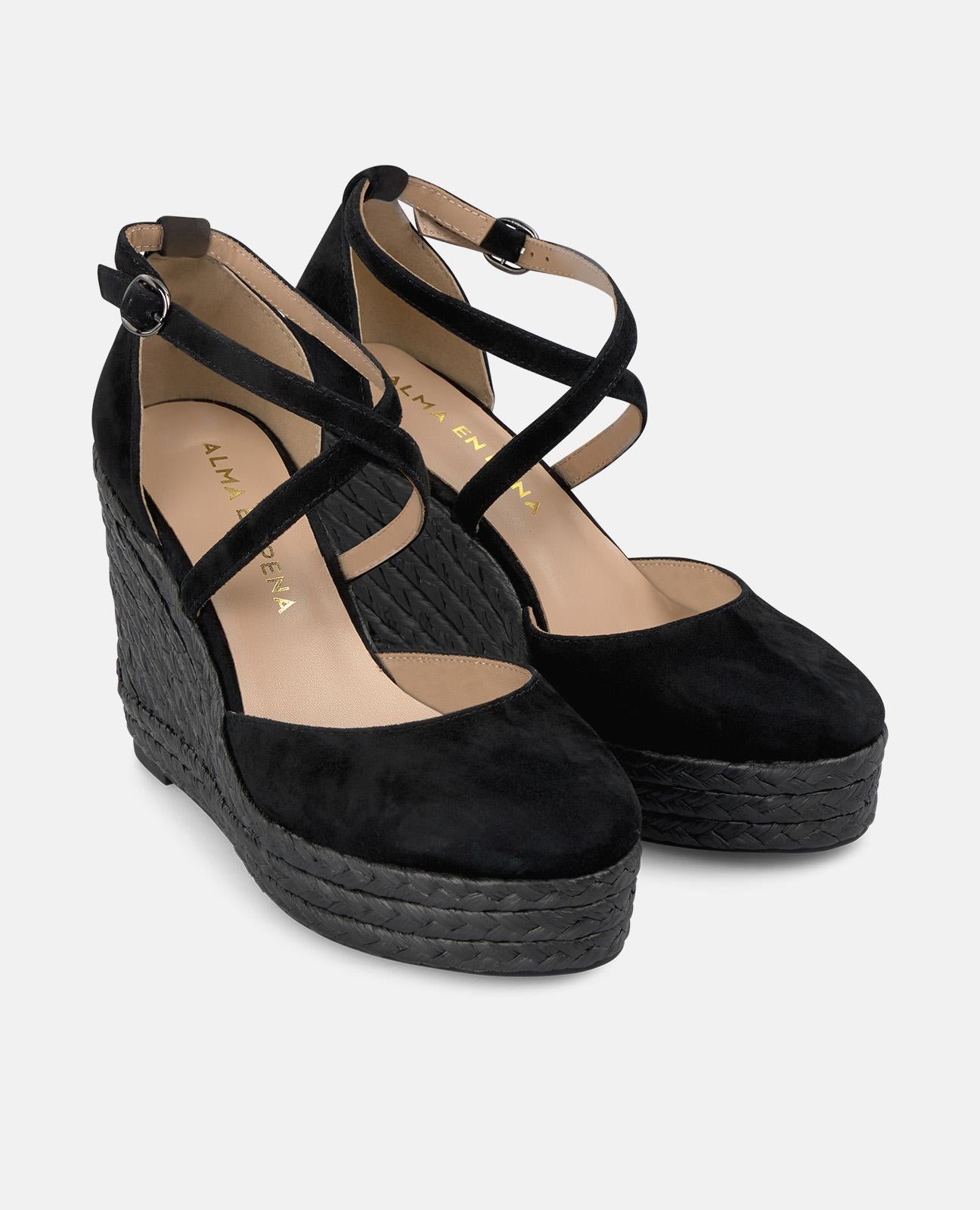alma-en-pena-keilsandalette-schwarz-mit-kreuzriemen-8-cm image 2