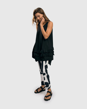alembika-urban-harley-trousers-marker-tapered-hose-mit-graffiti-print image 5