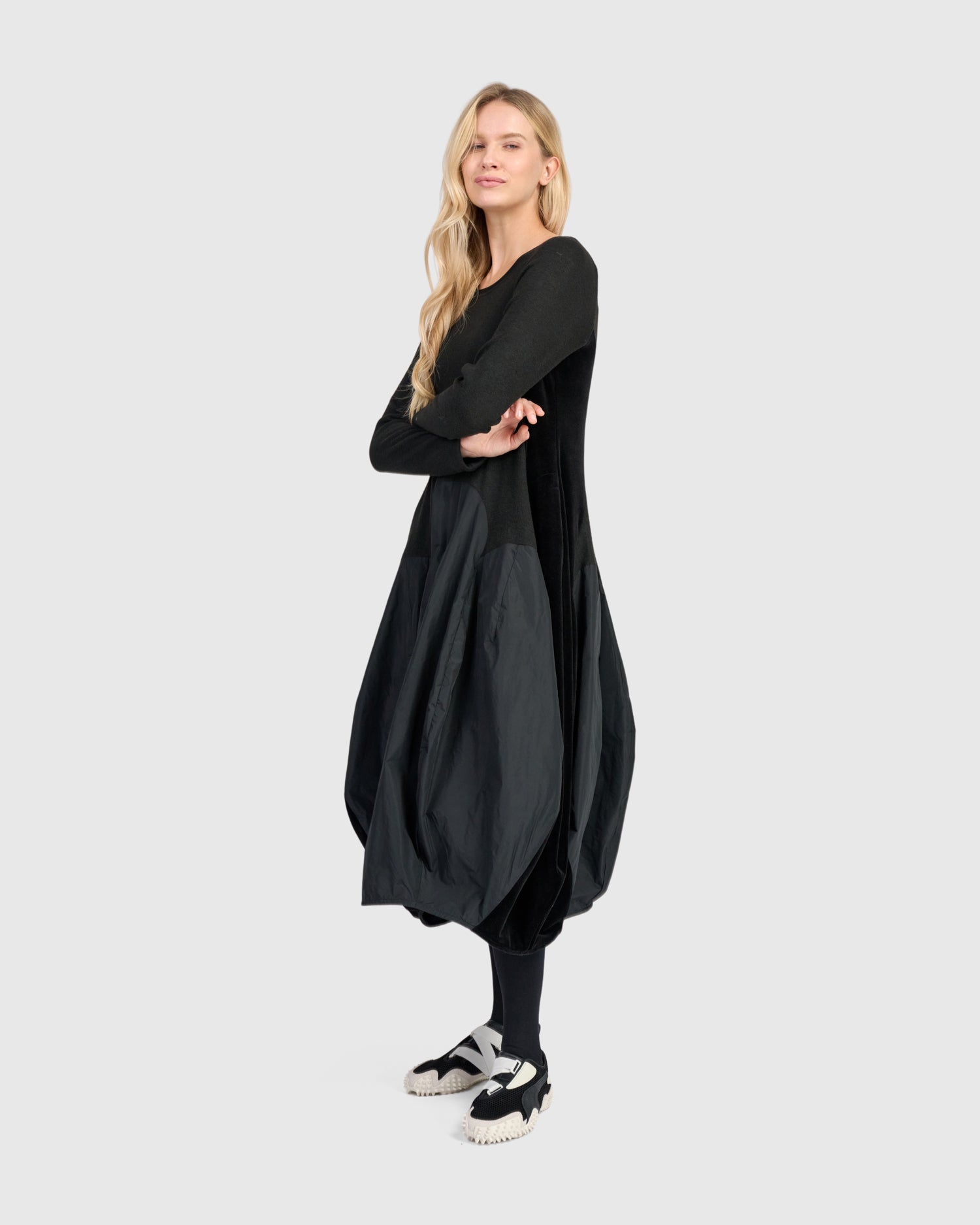 alembika-urban-mossa-cocoon-kleid-schwarz image 5