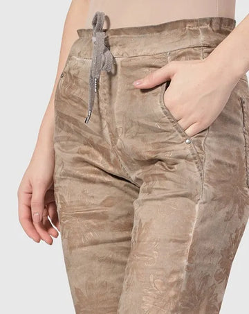 alembika-floral-iconic-stretch-jeans-damen-gold-wash image 2