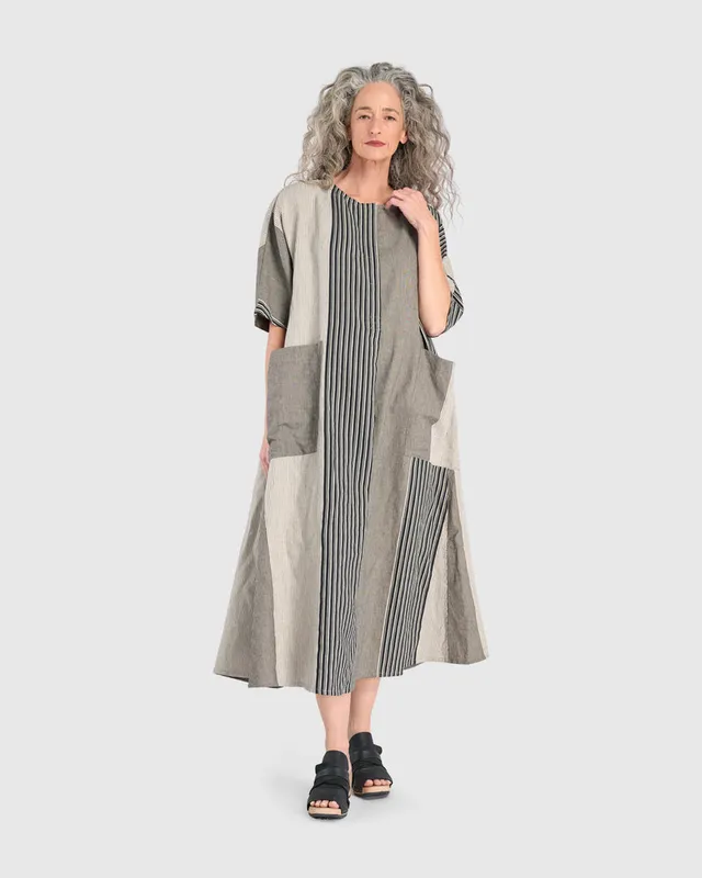 alembika-urban-daybreak-oversized-kleid-sand-streifen-ud120s image 1