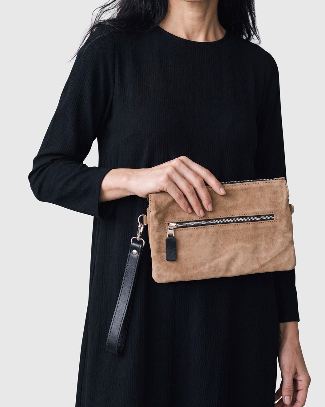 alembika-companion-wristlet-clutch-kupfer-handgelenktasche image 1