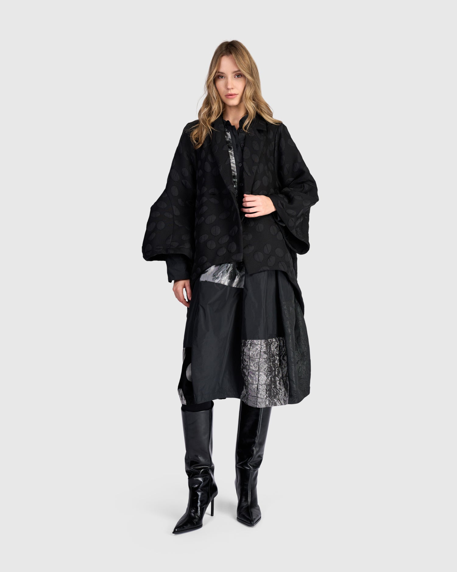 alembika-castellan-jacke-black-spots-cocoon-kurzmantel image 7