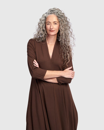alembika-essential-cocoon-kleid-umber-midi-jerseykleid image 8