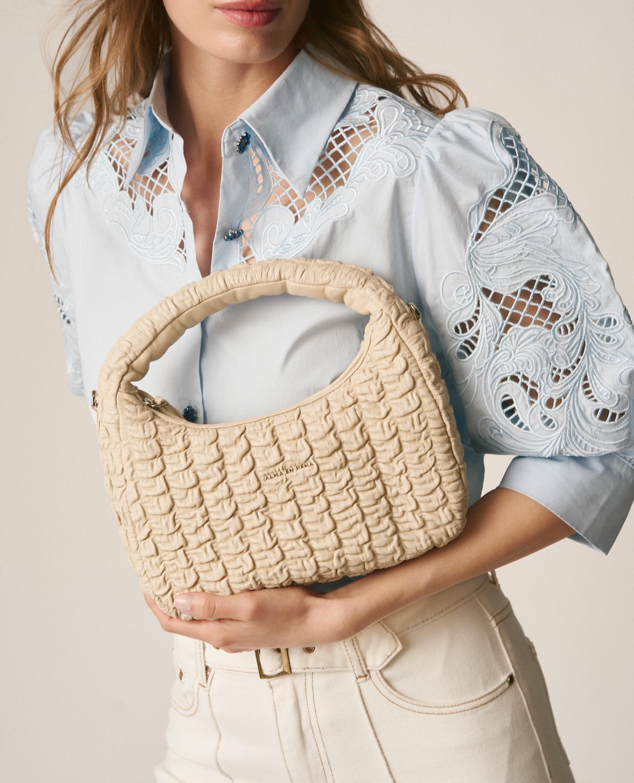 alma-en-pena-embossed-bag-leder-umh-ngetasche-grau image 2