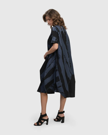 alembika-urban-streets-muumuu-kleid-navy-weites-baumwollkleid-mit-taschen image 4