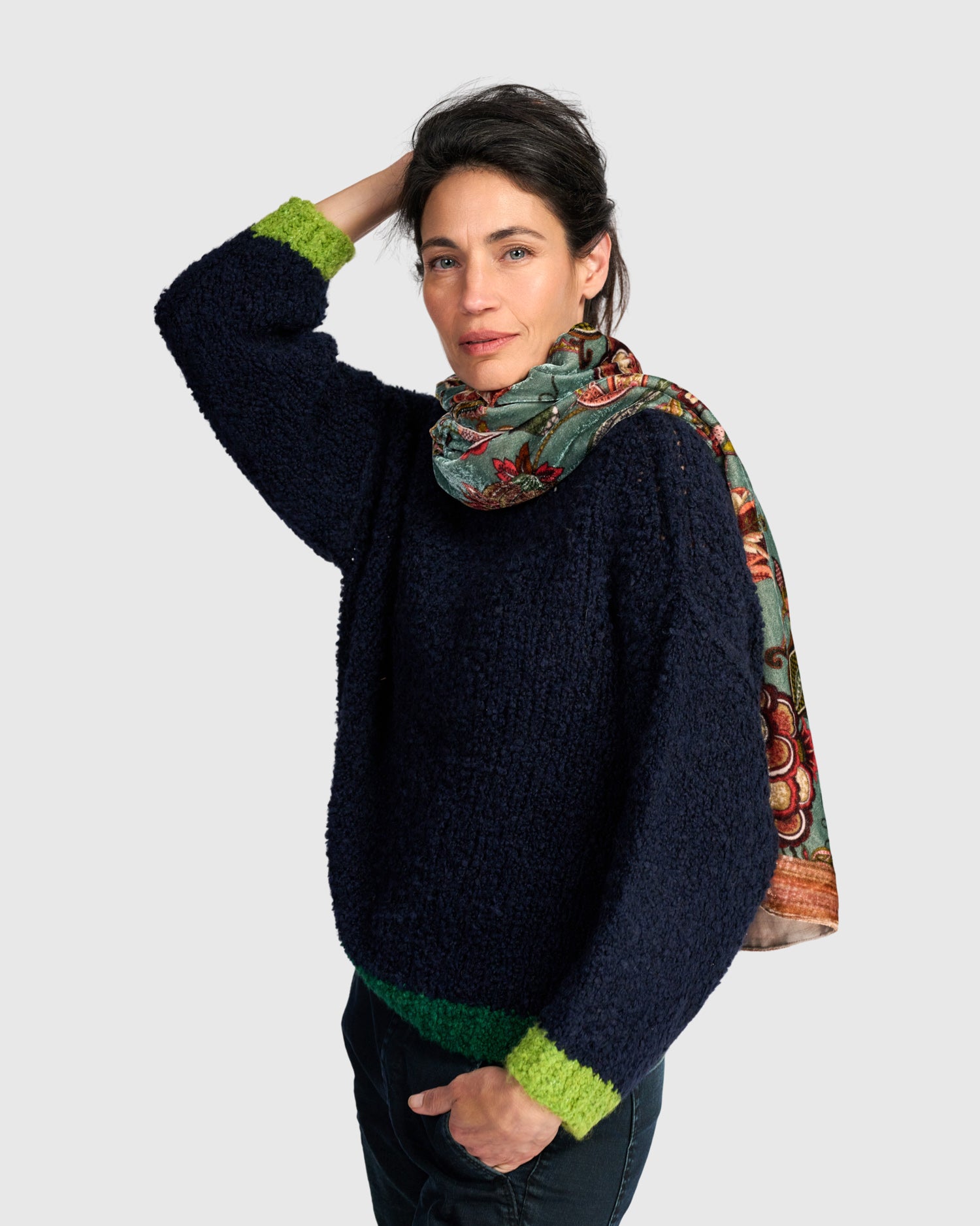 alembika-mango-velvet-schal-steel-blue-samtschal-paisley-188-x-51-cm image 3