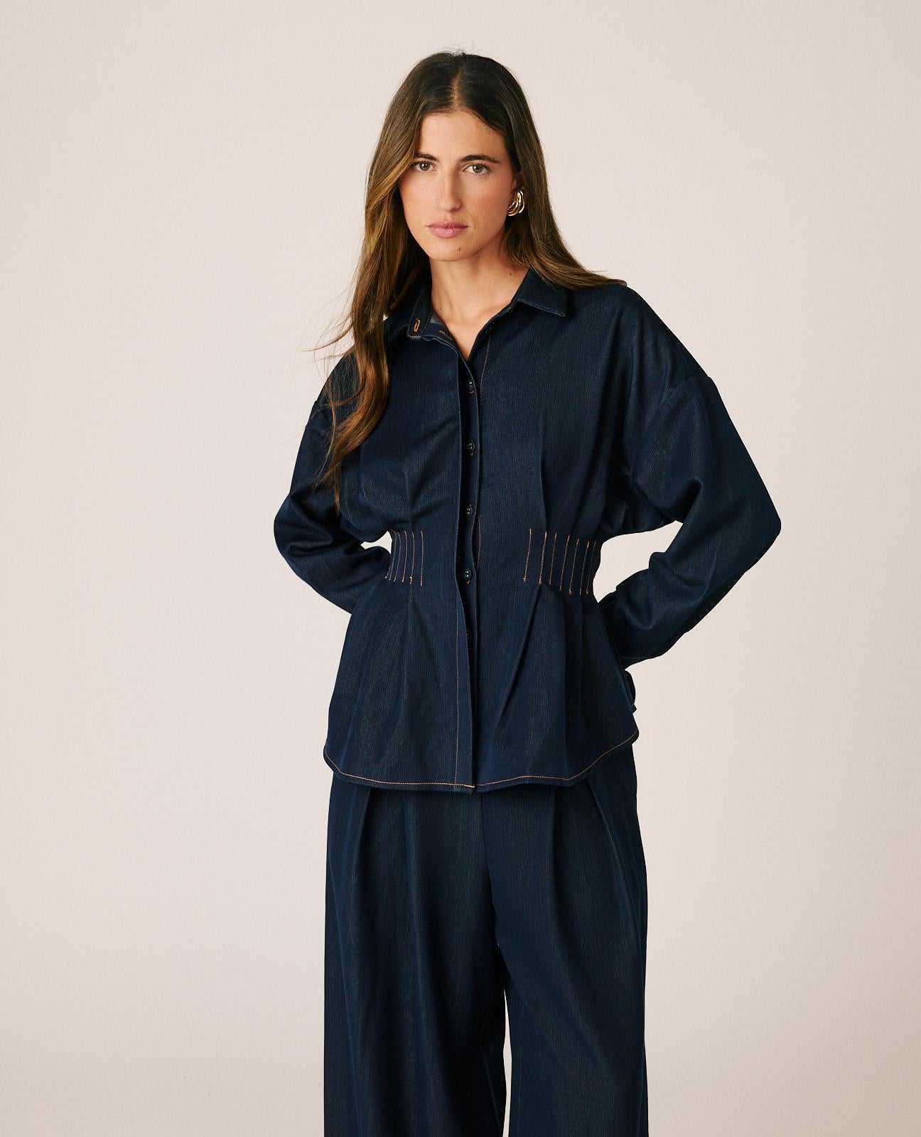 alma-en-pena-pleated-denim-shirt-jeansbluse-mit-taillenfalten-in-blau image 4