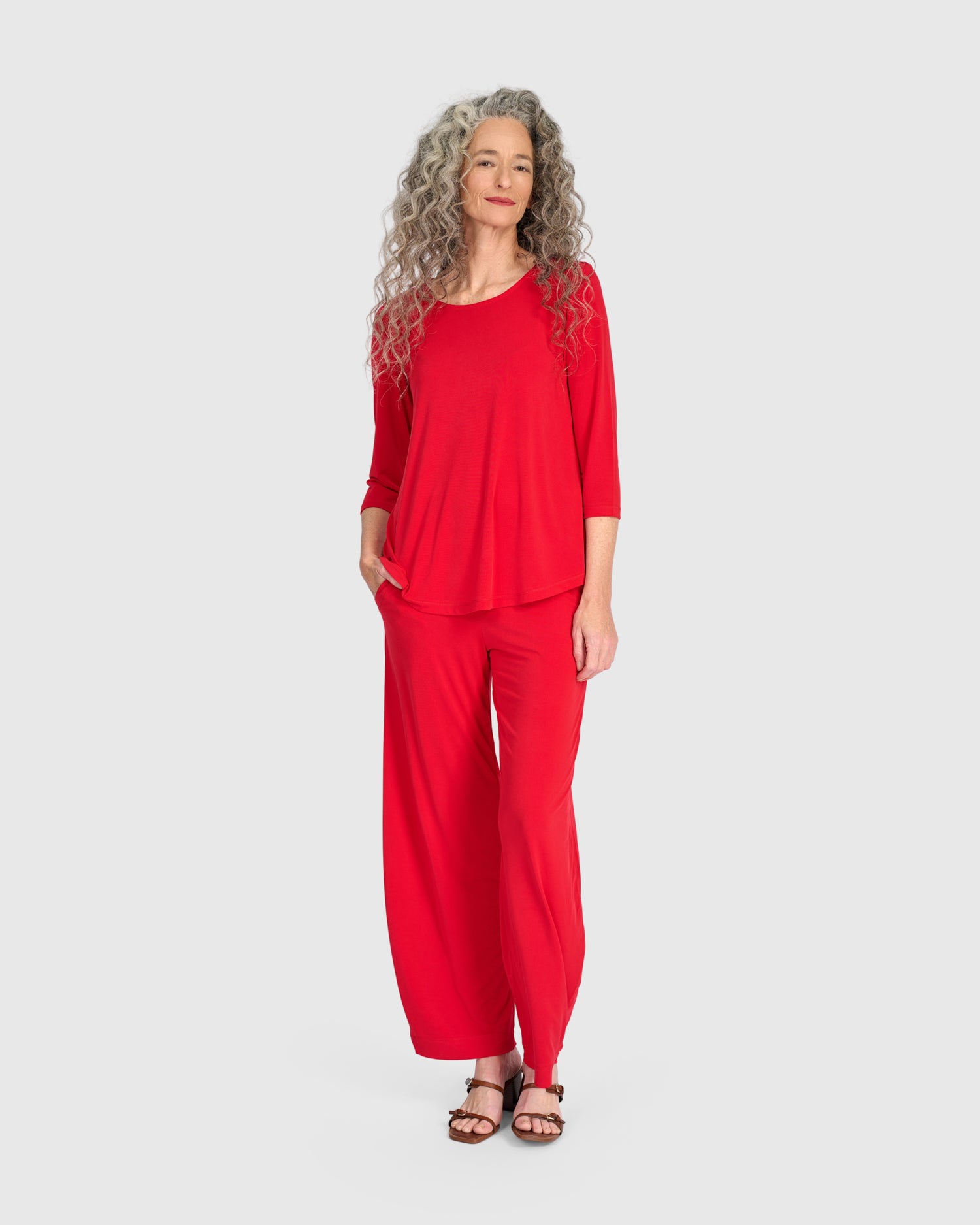 alembika-essential-slinky-crew-top-rot image 5
