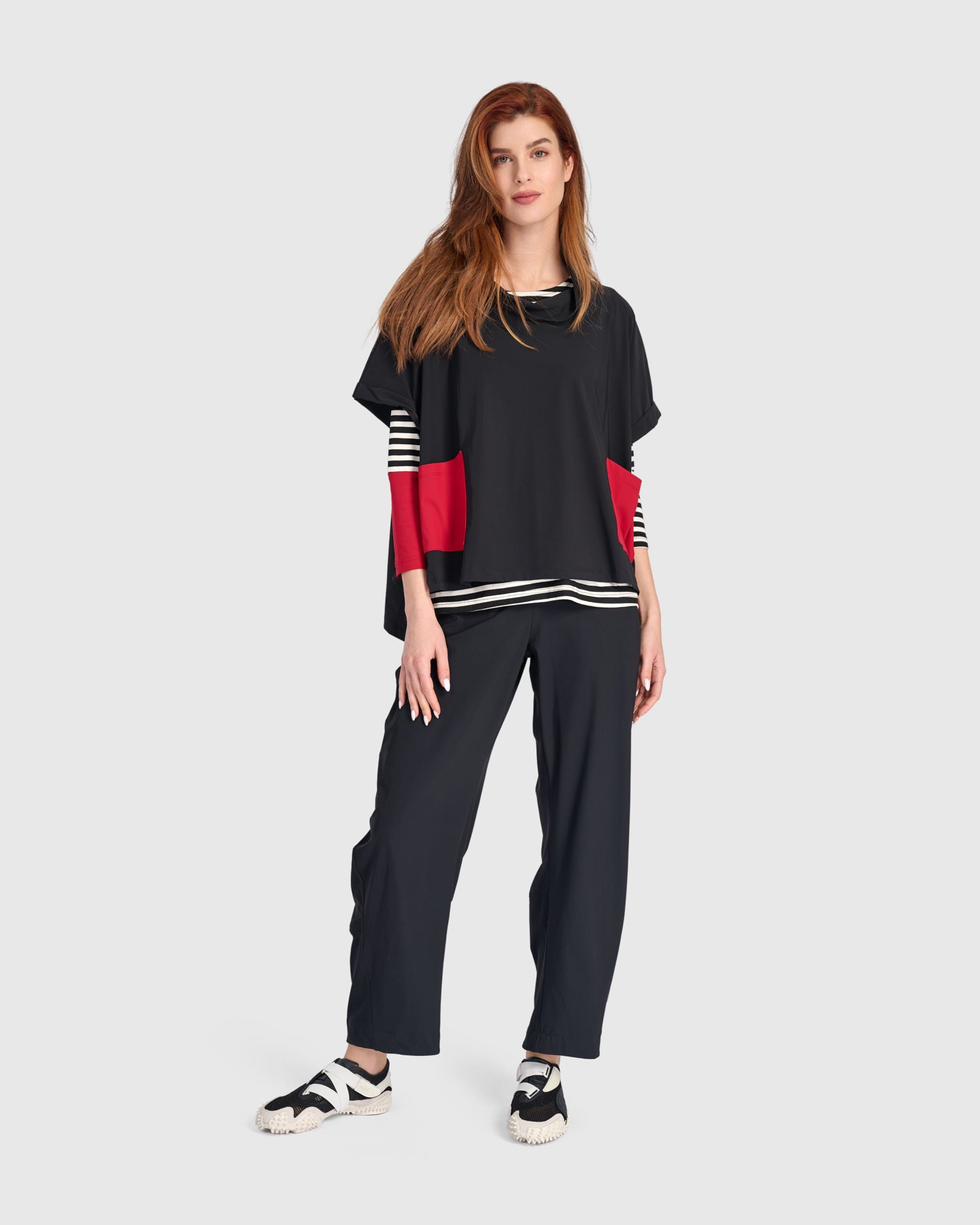 alembika-tekbika-trapeze-topper-black-red-a-linien-weste image 7