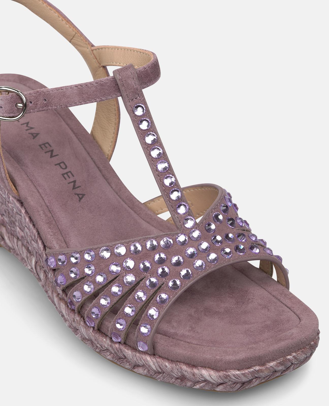 alma-en-pena-geflochtene-keilsandalen-lavendel-mit-strass-7-cm image 4