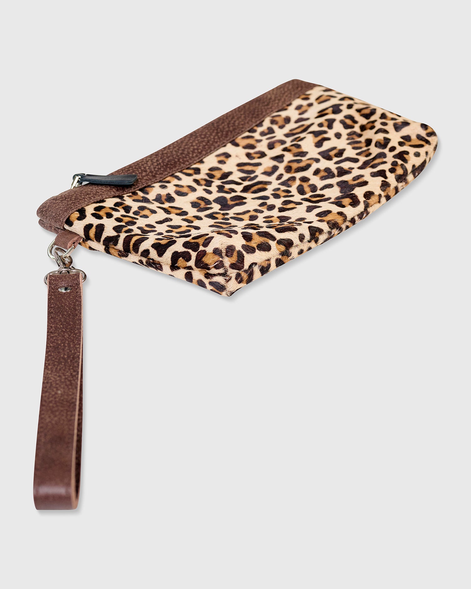 alembika-petite-wristlet-clutch-cheetah-echtleder image 3