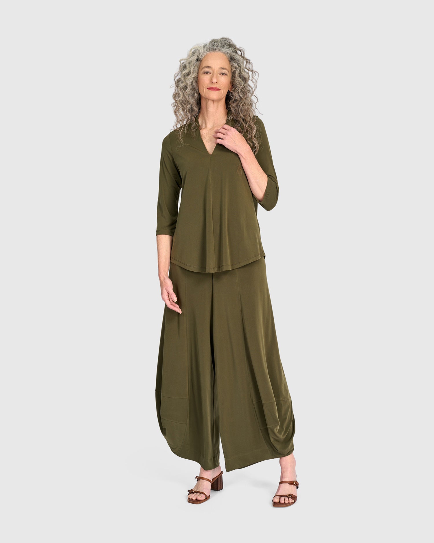 alembika-essential-slinky-punto-hose-khaki-lantern image 6