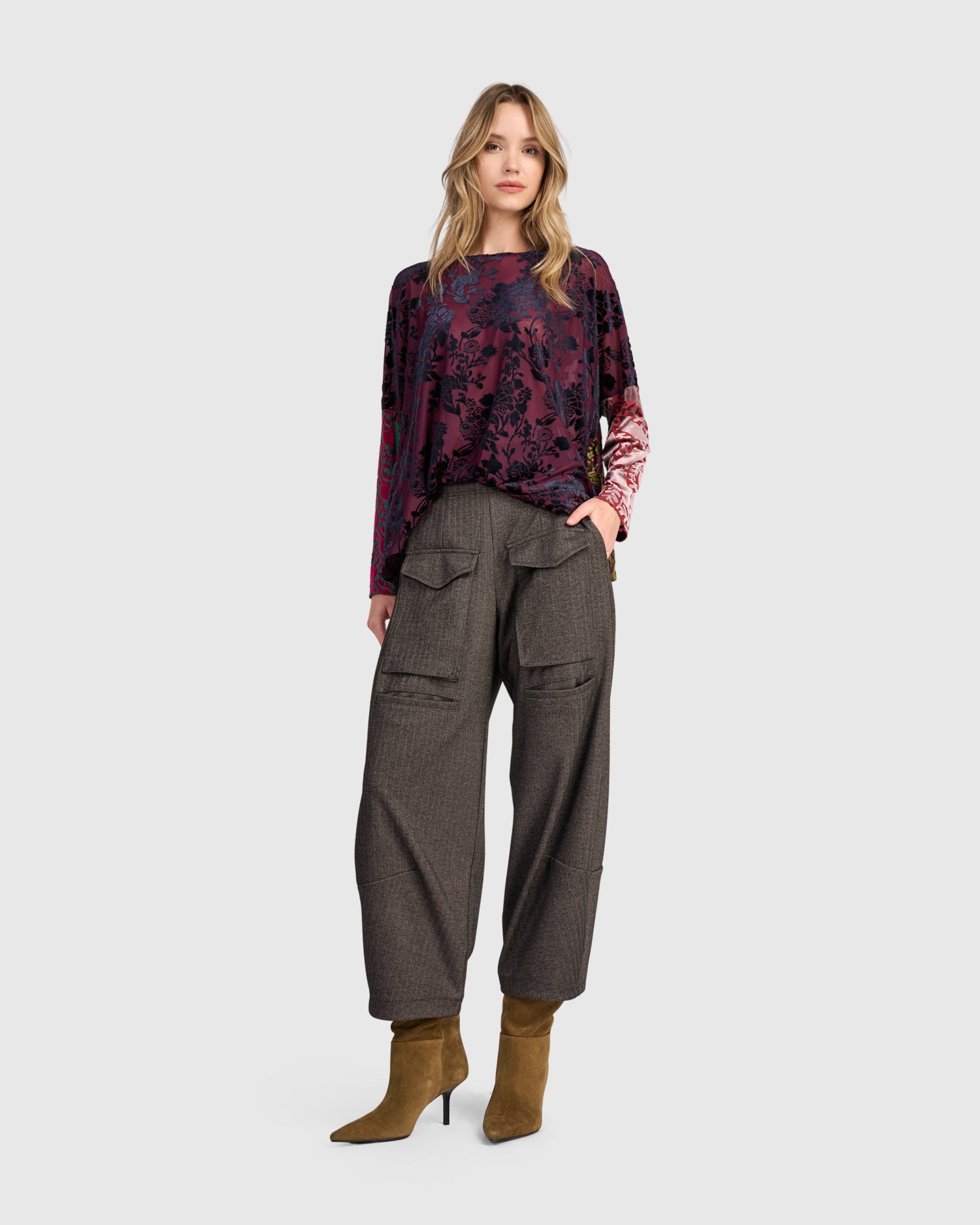 alembika-atelier-herringbone-hose-taupe image 8