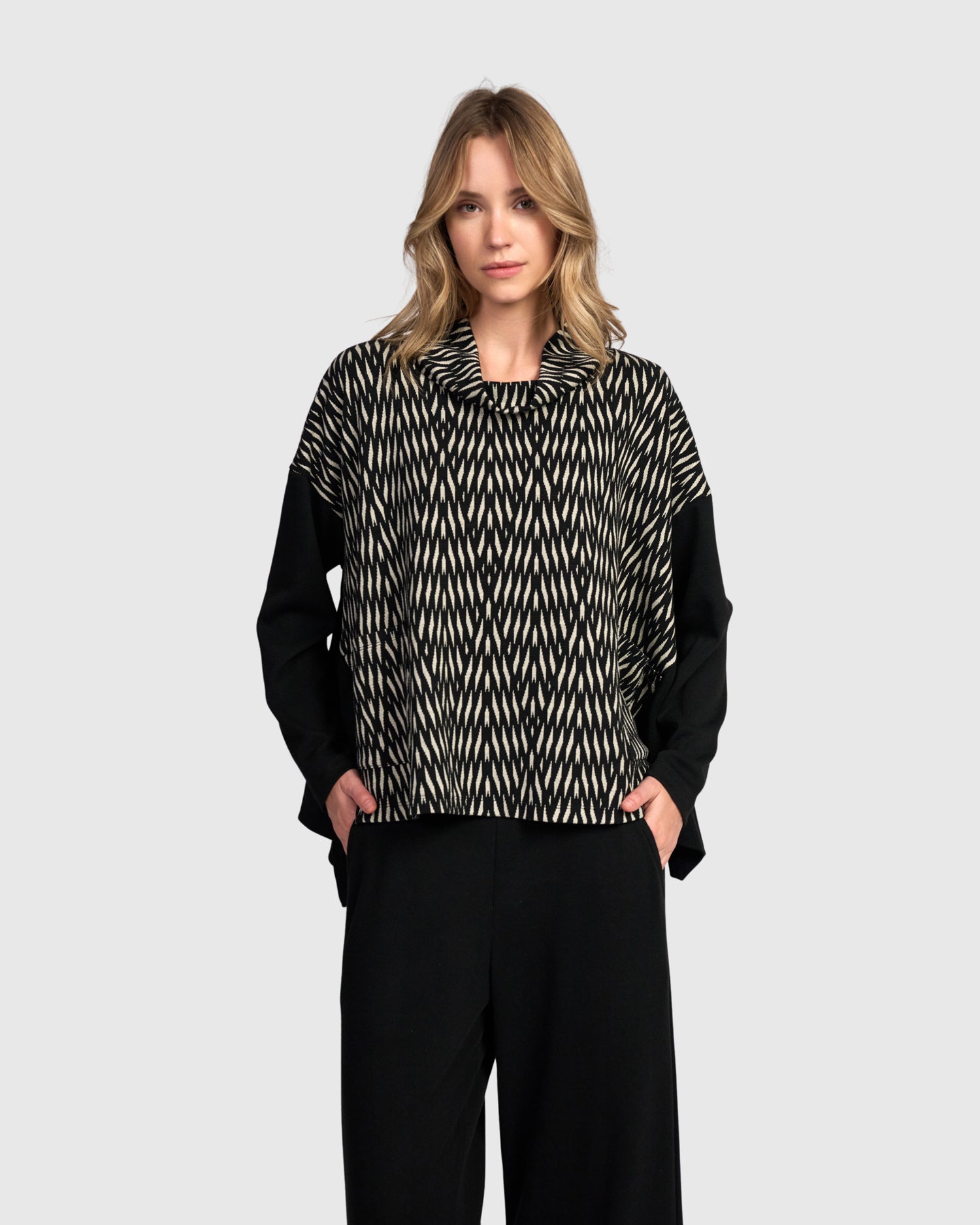 alembika-gesture-trapeze-top-at842f-top-zebra image 3